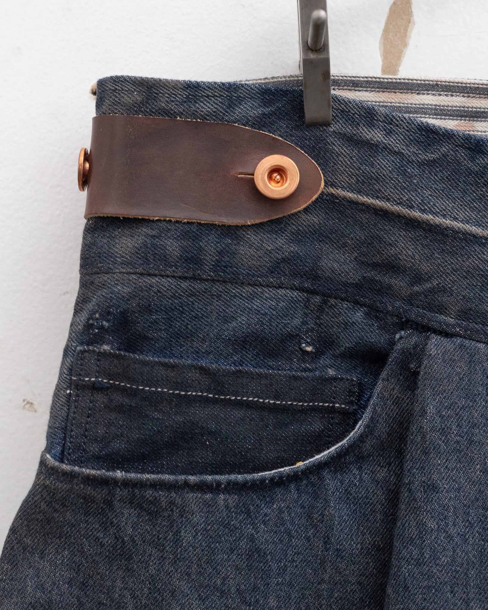 Belt back Kakishibu Jeans