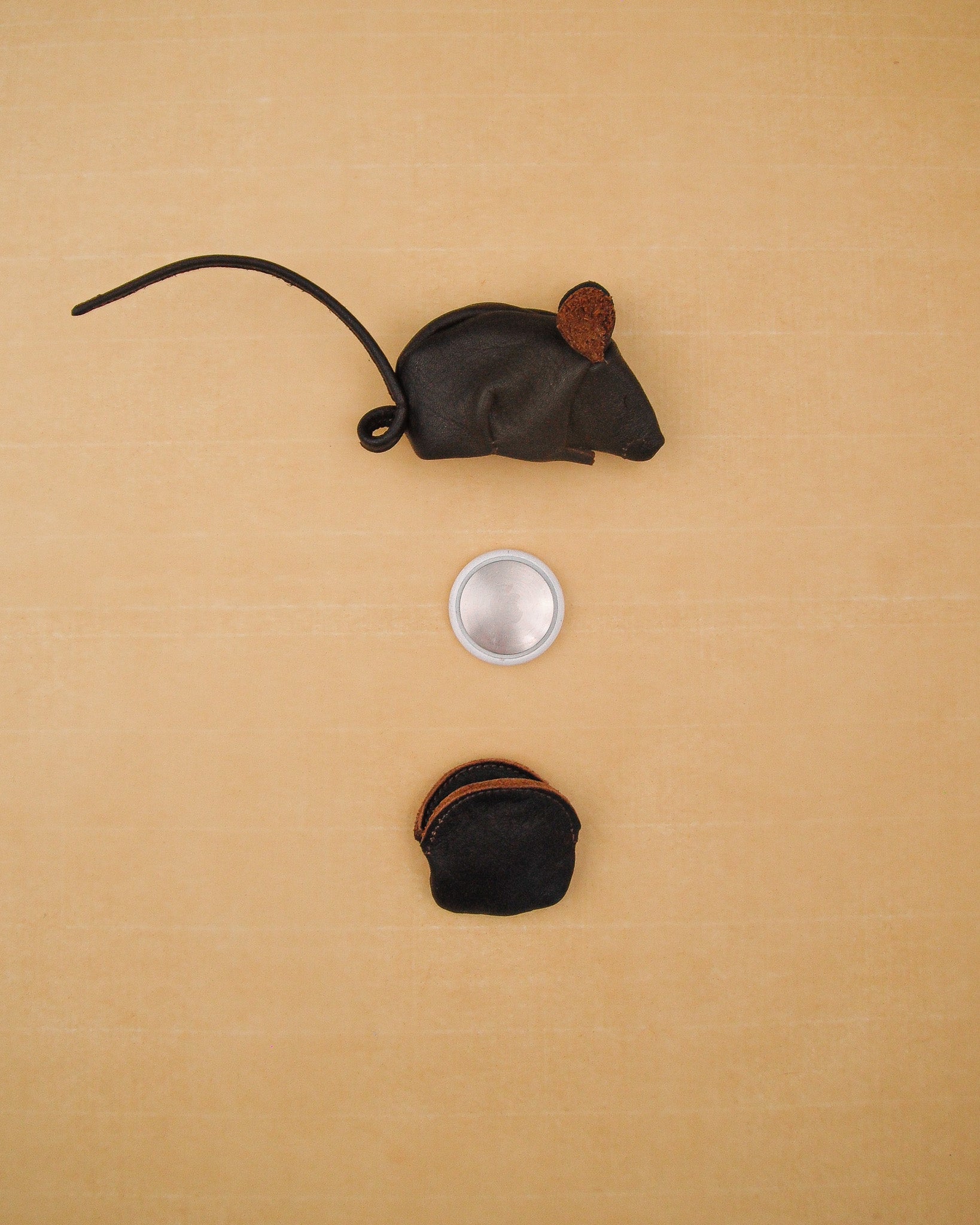 DEERMOUSE AIRTAG HOLDER