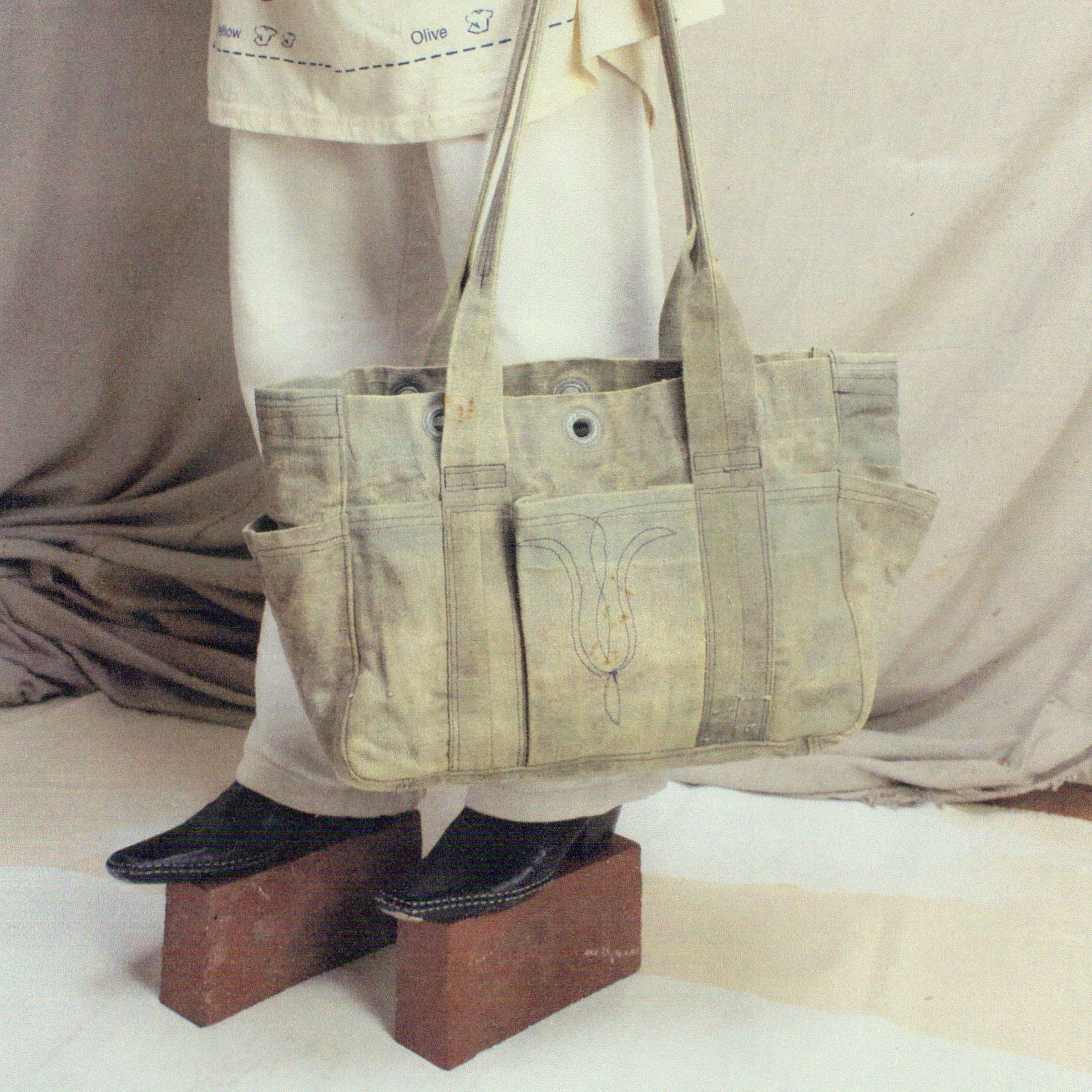 8 Pocket Tote Grey